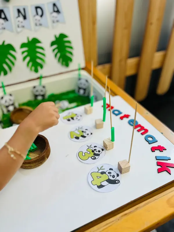 Didim yaz okulu matematik sayma Montessori etkinliği